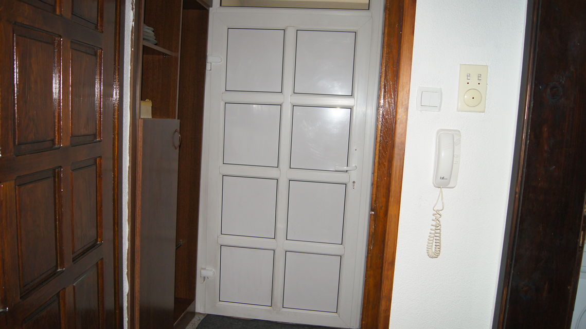 Tunelska 9, Beograd - 15