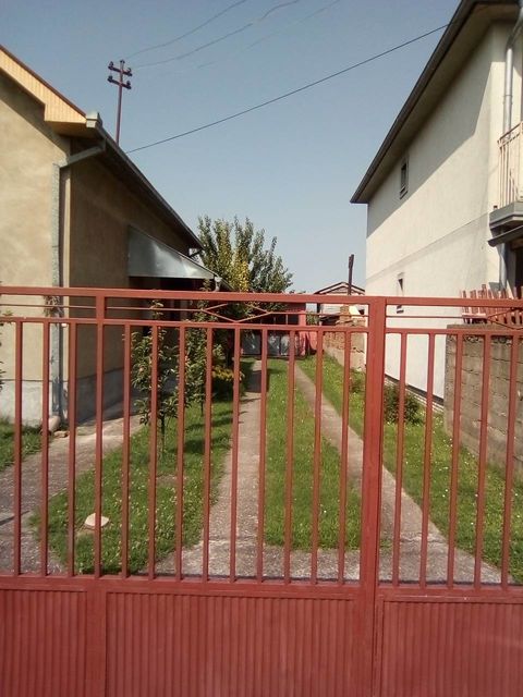 Nikole Tesle 40, Sremska Mitrovica - 2