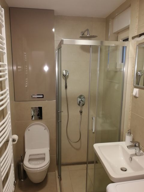 Admirala Vukovića 2, Beograd