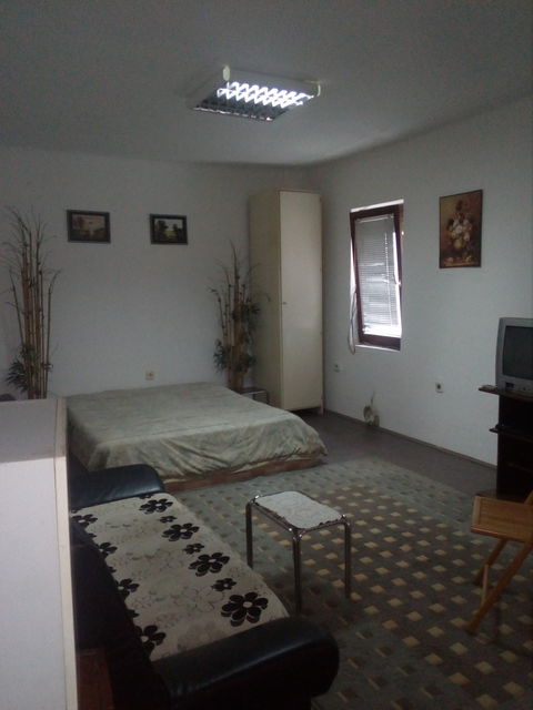 Primorska 19, Beograd - 4