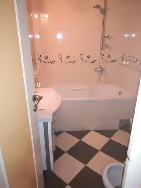 Omladinskih brigada 43a, Beograd - 10