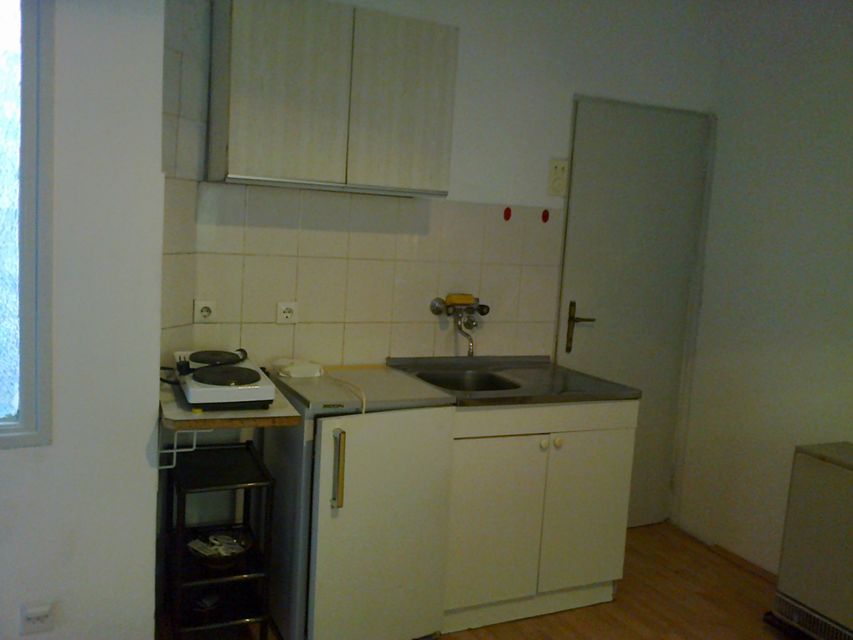 Golsvordijeva 26, Beograd - 4