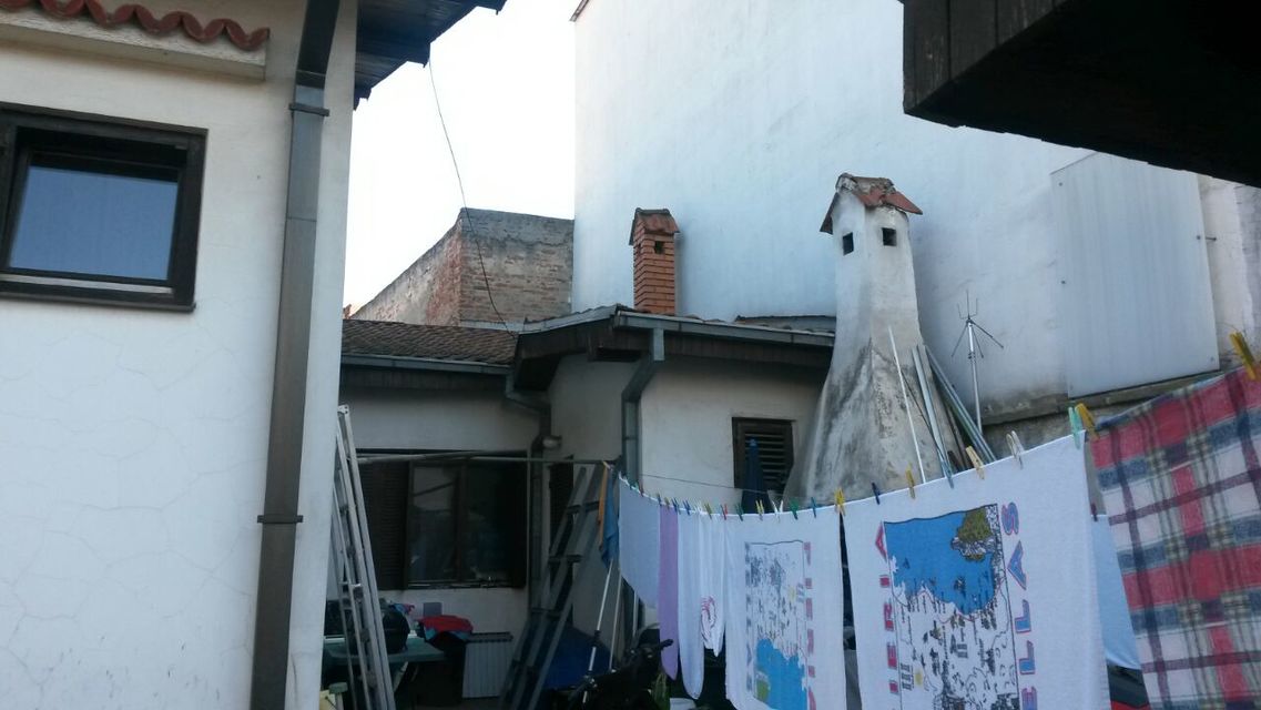 Deskaševa 12, Beograd - 9