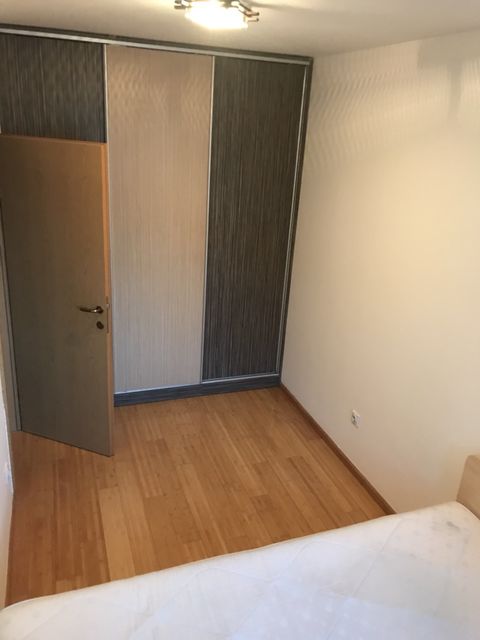 Vitezova Karađorđeve zvezde 27a, Beograd - 4