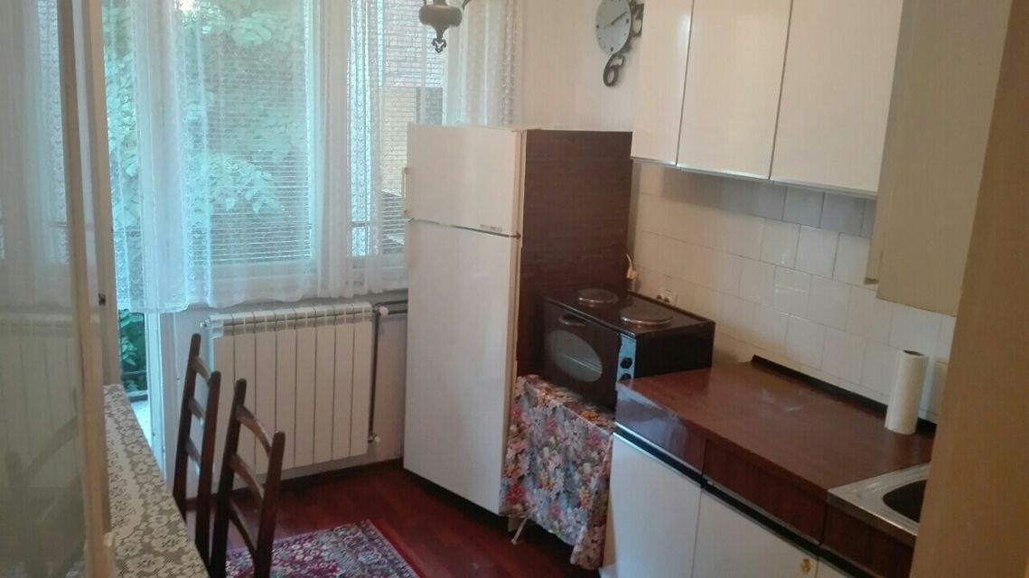 Sandžačka 31, Beograd - 4