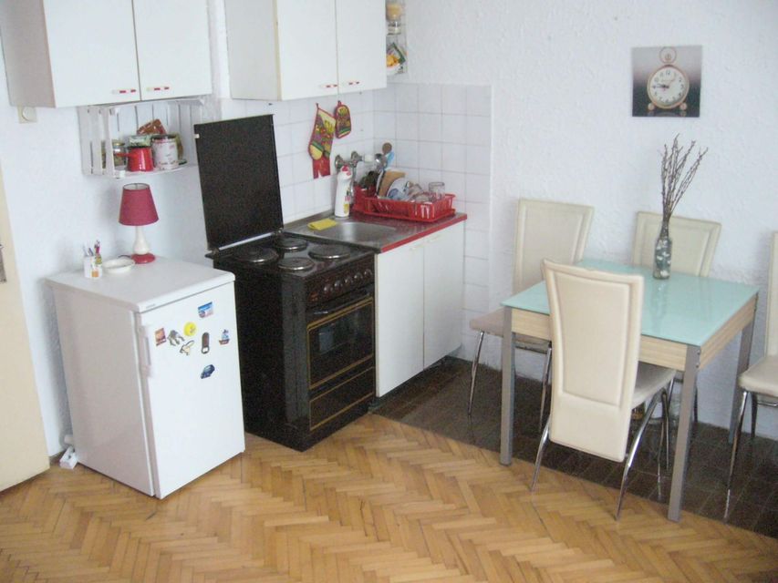 Braće Baruh 25, Beograd - 2