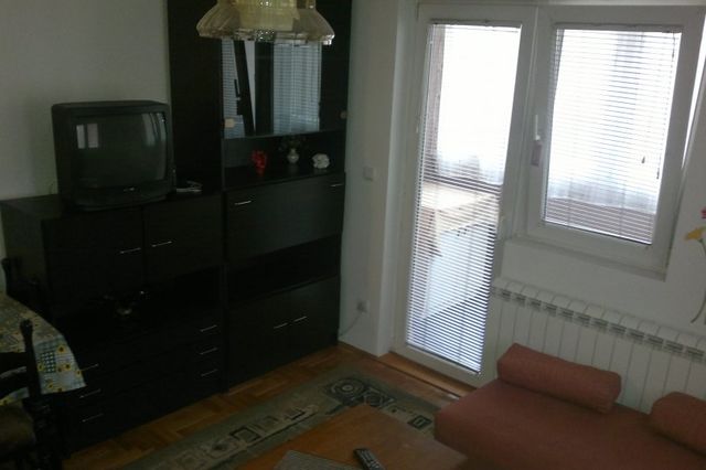 Prote Milorada Pavlovića 74, Beograd - 2