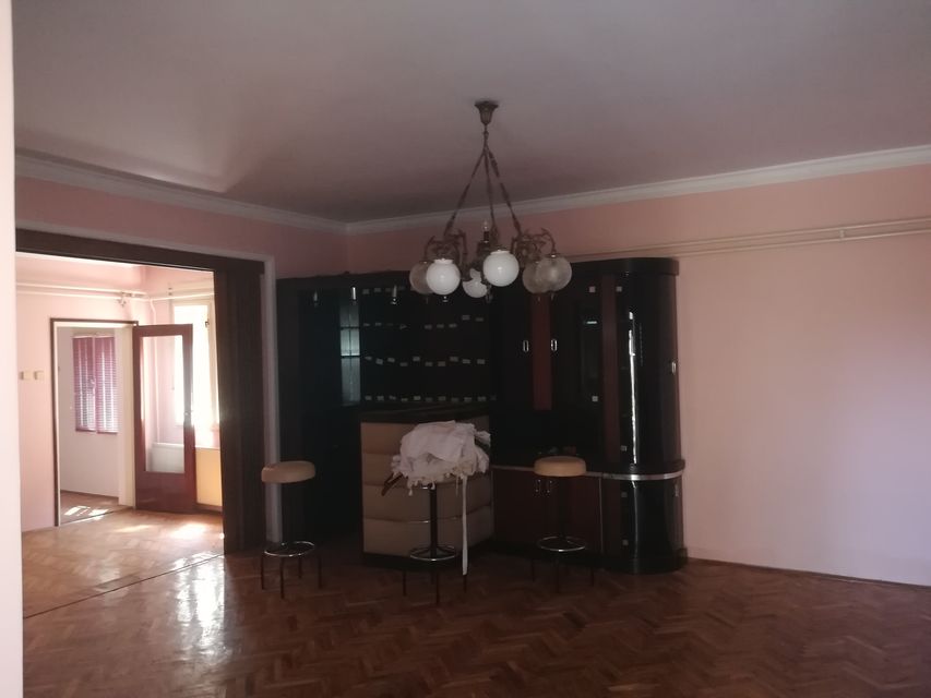 Uroša Predića 19, Čenta - 9