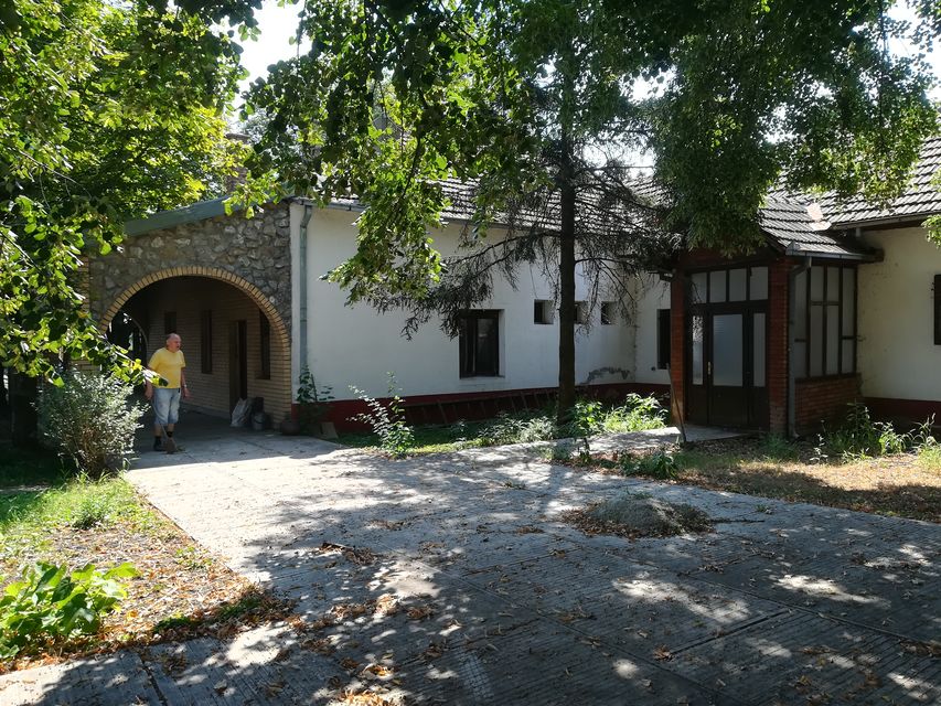 Uroša Predića 19, Čenta - 6