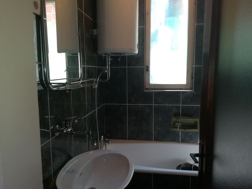 Uroša Predića 19, Čenta - 13