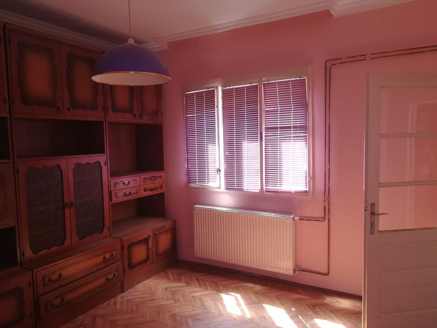 Uroša Predića 19, Čenta - 14