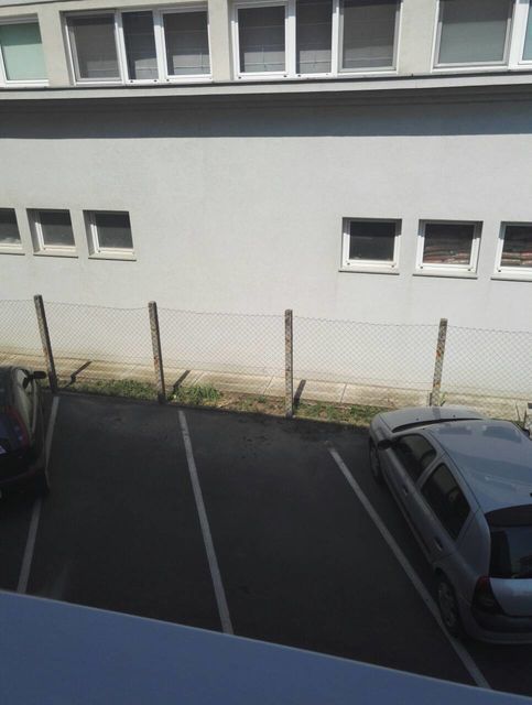 Miroslava Antića 11b, Beograd - 5