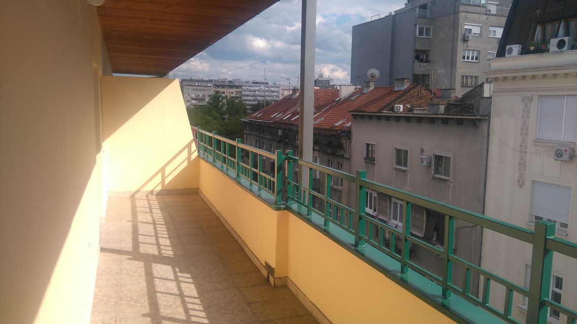 Zmaja od Noćaja 9, Beograd - 8