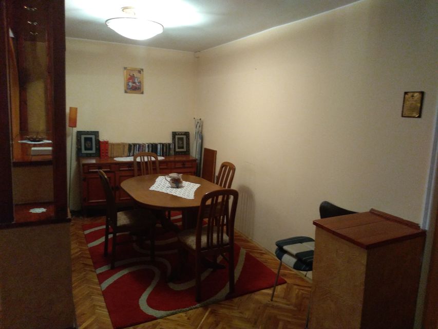 Uzdinska 18, Beograd - 3