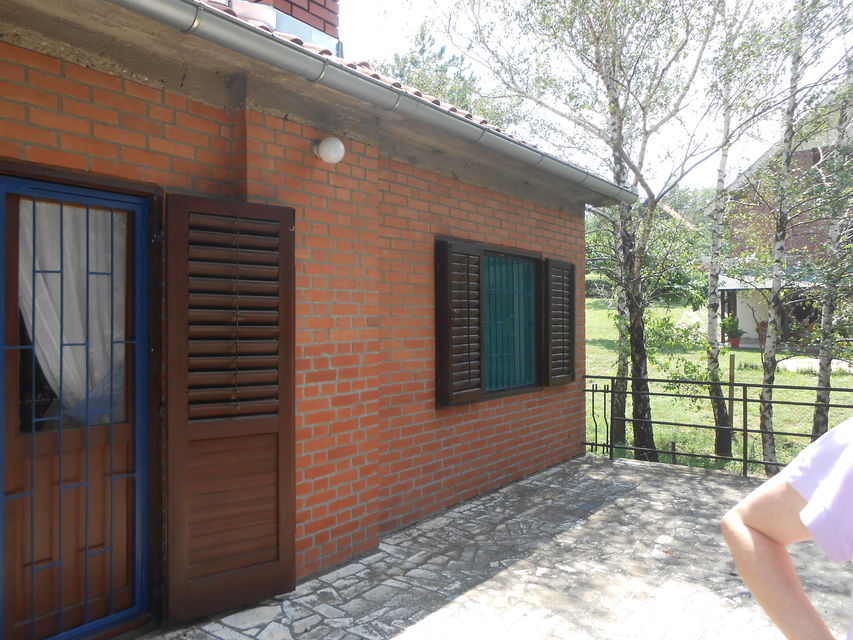 Dunavski put 8, Krčedin - 13