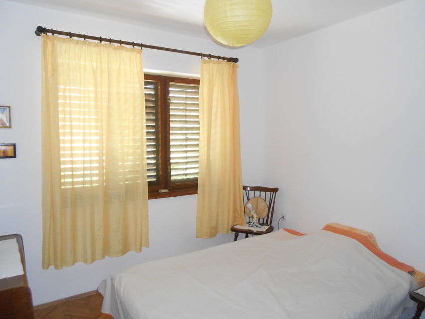 Dunavski put 8, Krčedin - 6