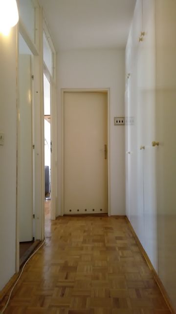 Dr Ivana Ribara 81, Beograd - 6