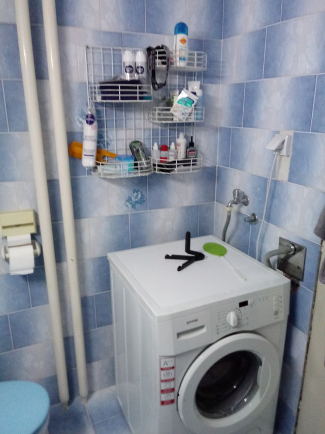 Španskih boraca 16, Beograd - 12