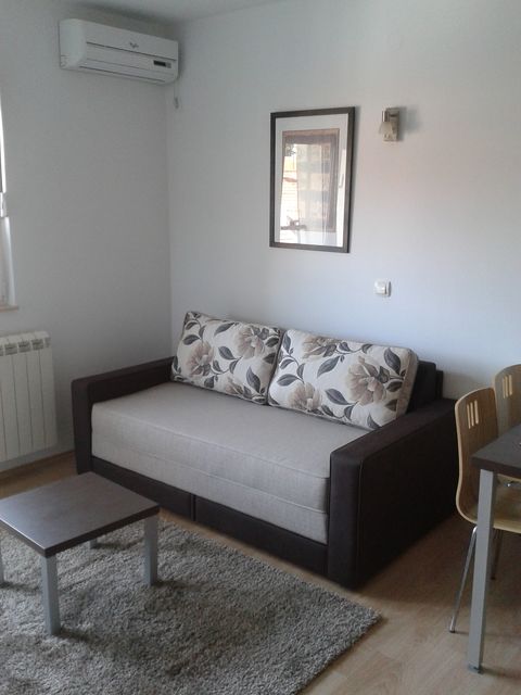 Ljubljanska 26, Beograd - 5