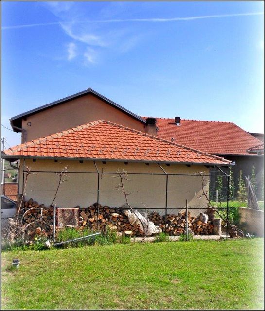 Miljakovačke staze 73e, Beograd - 13