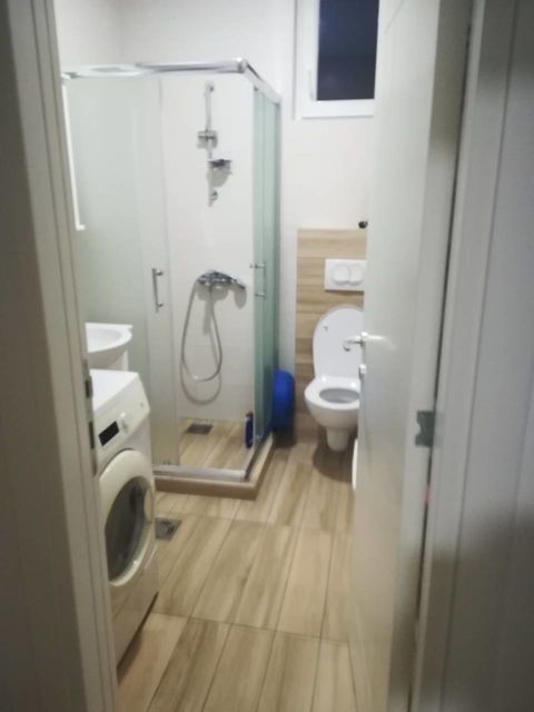 Hadži-Mustafina 24, Beograd - 4