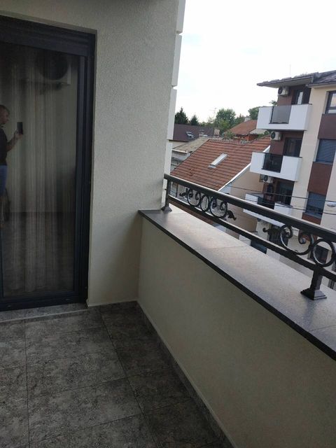 Dobropoljska 56, Beograd - 19