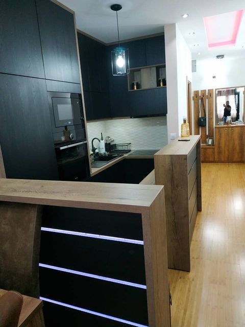 Dobropoljska 56, Beograd - 12