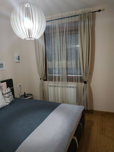 Dobropoljska 56, Beograd - 25