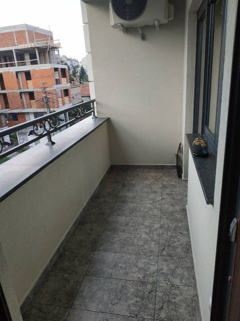 Dobropoljska 56, Beograd - 20