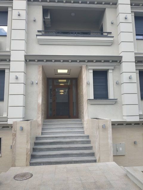 Dobropoljska 56, Beograd - 2