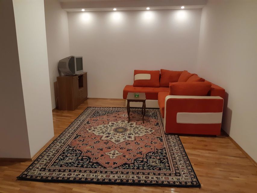 Šibenička 3, Beograd - 18