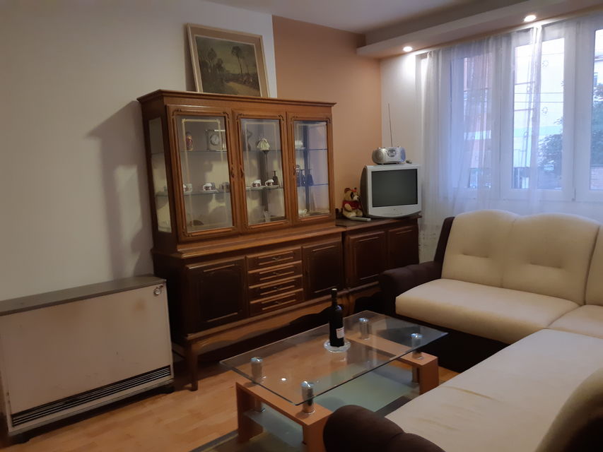 Šibenička 3, Beograd - 5