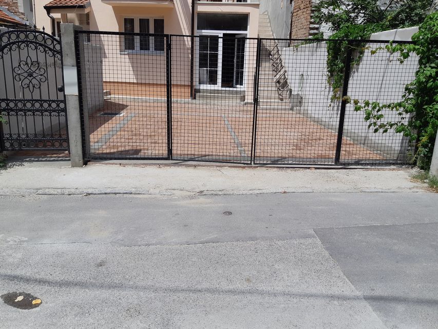 Šibenička 3, Beograd - 3