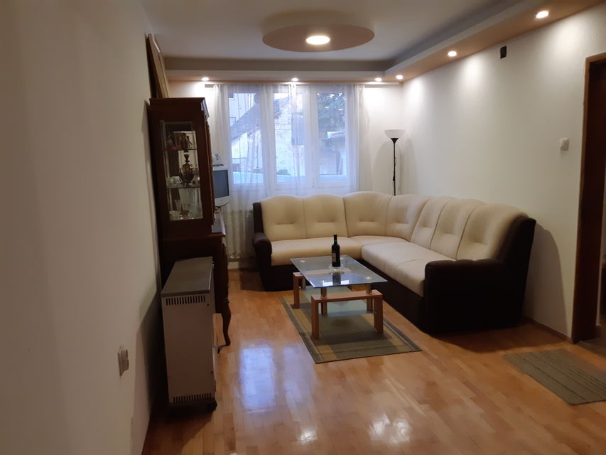 Šibenička 3, Beograd - 6