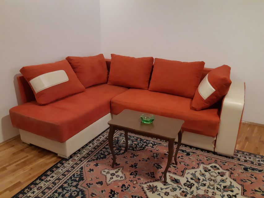 Šibenička 3, Beograd - 19