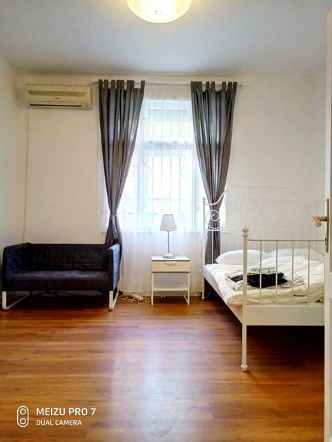 Kulina Bana 12, Beograd - 1