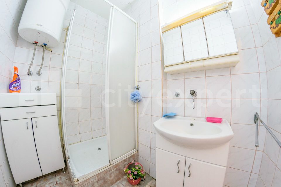 Meštrovićeva 4, Beograd - 9