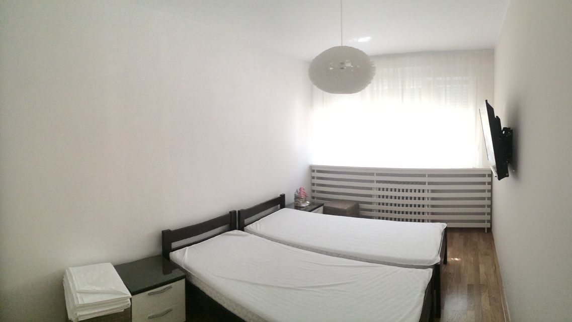 Džona Kenedija 25, Beograd - 3