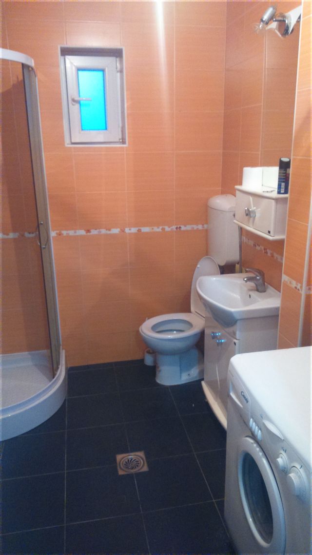 Radoja Domanovića 18, Beograd - 7