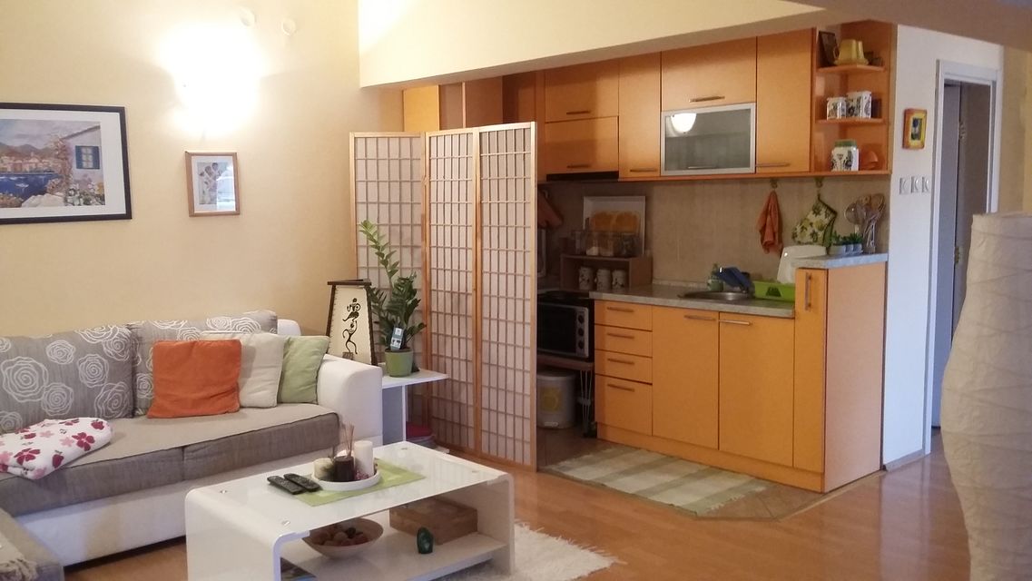 Ace Joksimovića 49, Beograd - 8