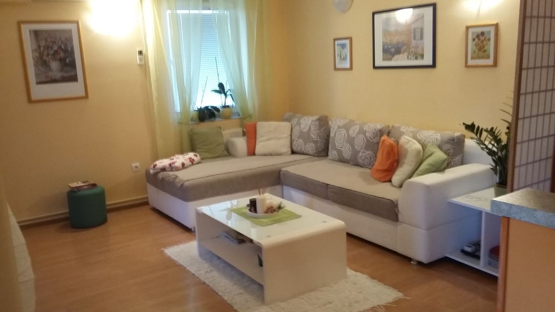 Ace Joksimovića 49, Beograd - 11