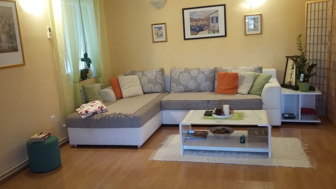 Ace Joksimovića 49, Beograd - 12