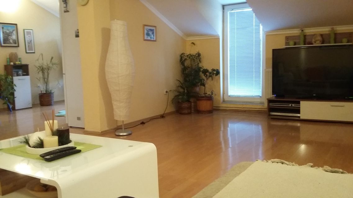 Ace Joksimovića 49, Beograd - 13