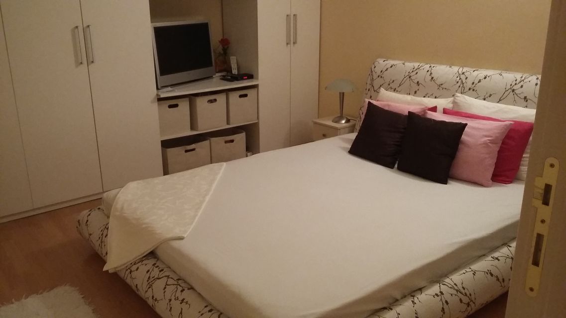 Ace Joksimovića 49, Beograd - 16