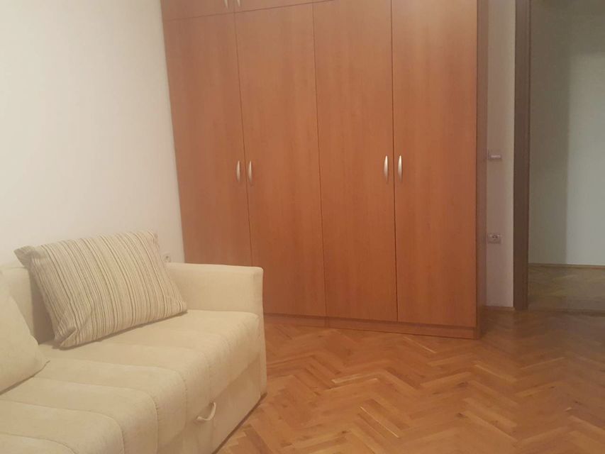 Slobodana Lale Berberskog 1, Beograd - 6