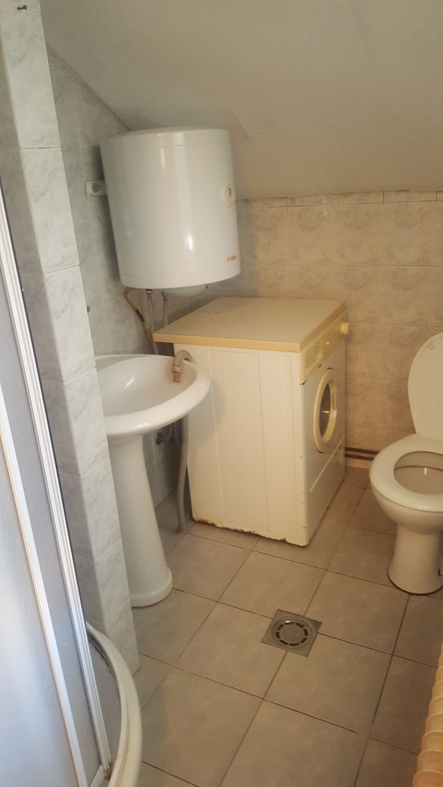 Kajuhova 12, Beograd - 5