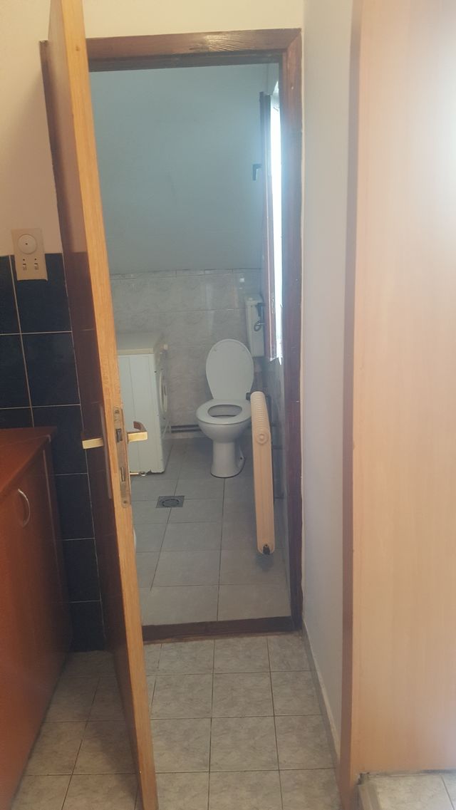 Kajuhova 12, Beograd - 6
