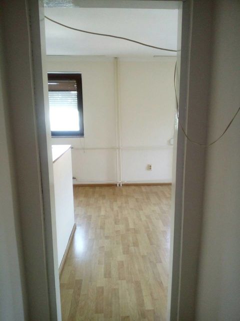 Prote Milorada Pavlovića 65, Beograd - 3