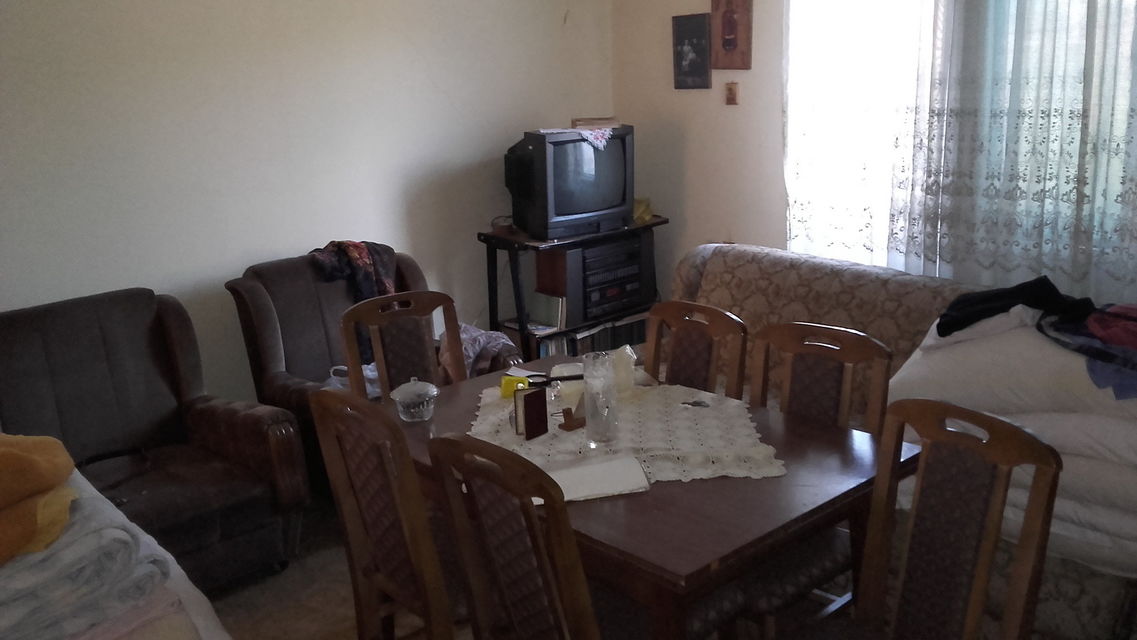 Vojske Jugoslavije 42, Lučina - 4