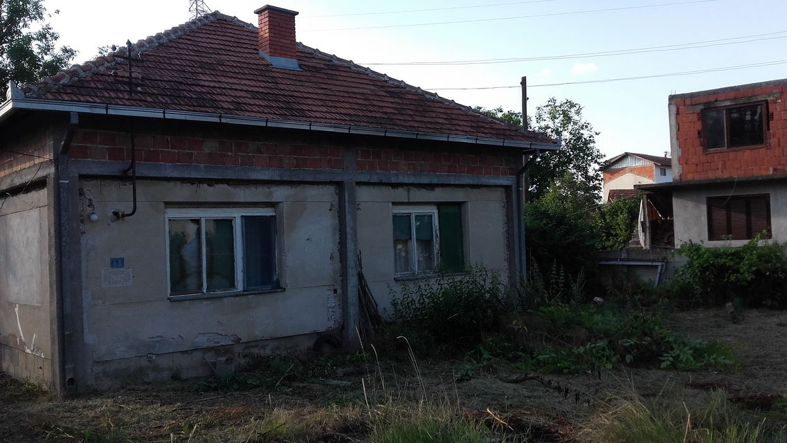 Vojske Jugoslavije 42, Lučina